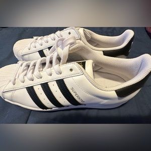 Adidas Superstar